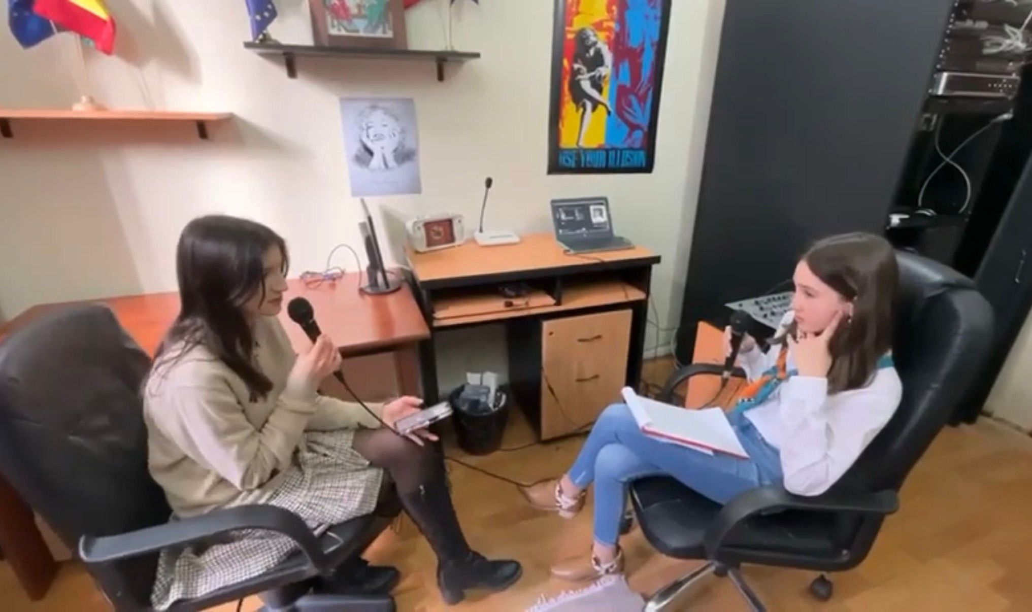 Interviu special de Valentine s Day | Young DJ LZR